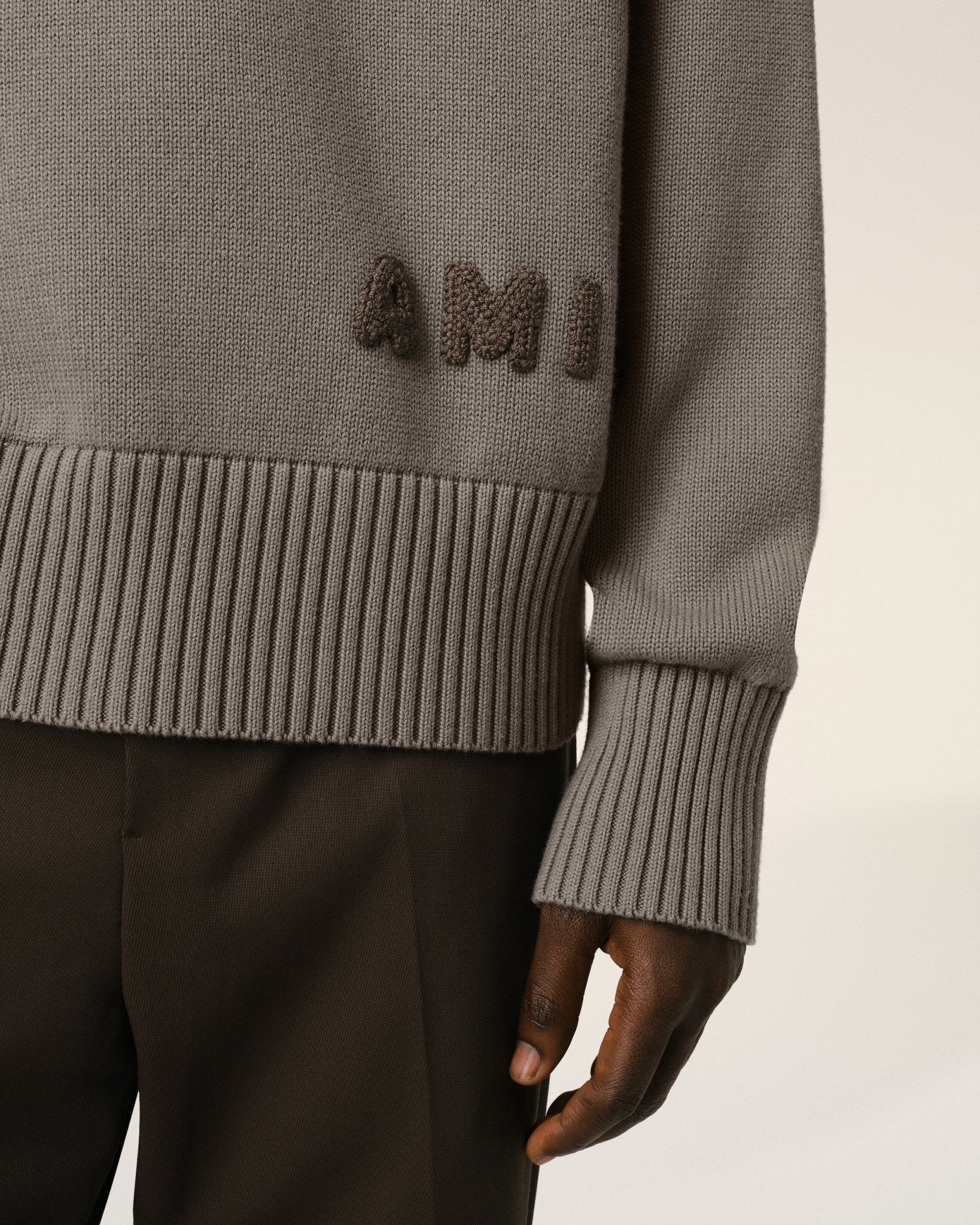 BEIGE COTTON AMI EMBROIDERED CREWNECK SWEATER - B30sneakers