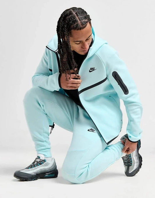 Nike Tech Fleece Joggers - B30sneakers