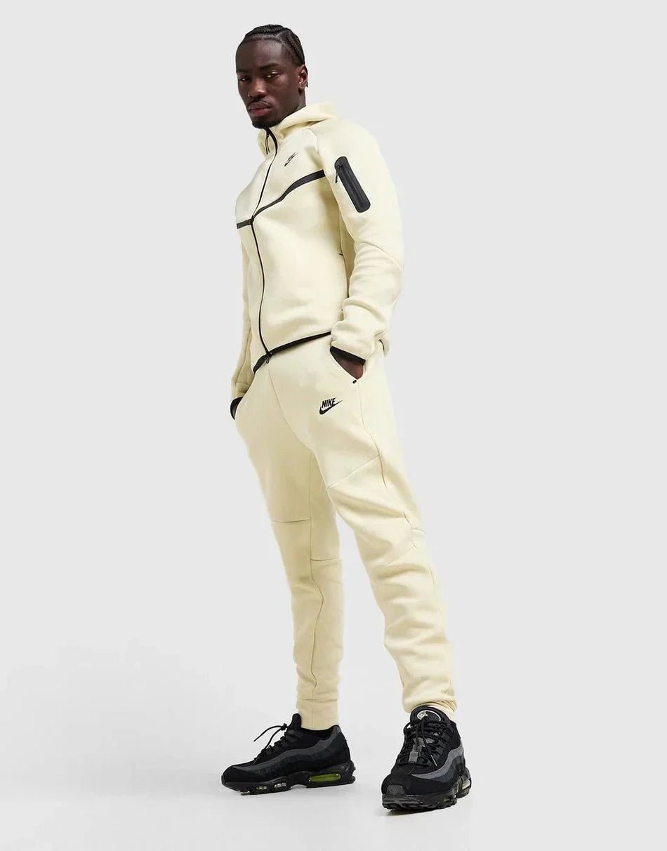 Nike Tech Fleece Joggers - B30sneakers
