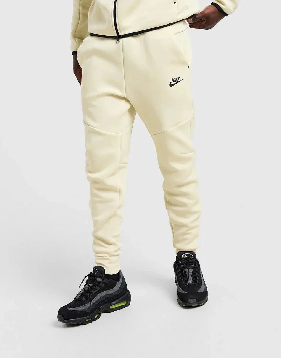 Nike Tech Fleece Joggers - B30sneakers