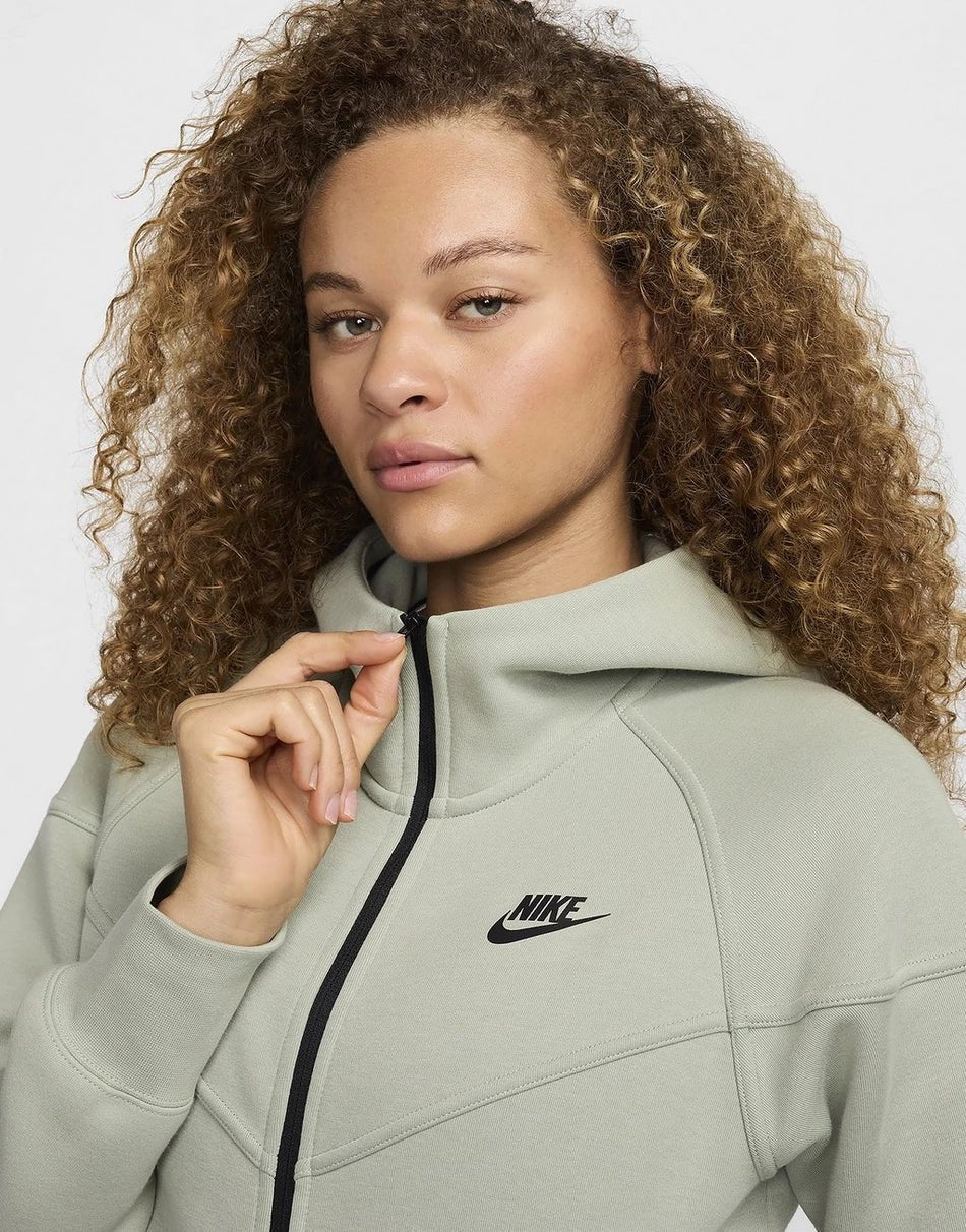 NK Tech Fleece Full Zip Hoodie - B30sneakers