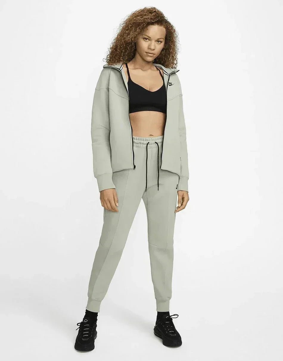 NK Tech Fleece Joggers - B30sneakers